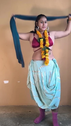 Puja baby dans föreställning