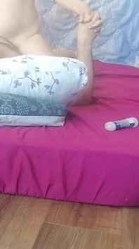 Couple Amateur, Sexe Torride Dans La Chambre. Un Couple Amateur S’amuse Dans La Cuisine.