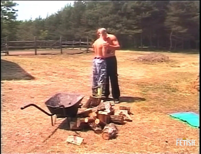 Gay Diaries: Horny gay gets his asshole pounded by muscular man outdoor