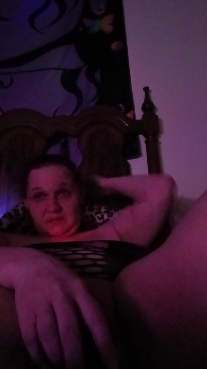 Mz squirt for you: Hraní s touto tlustou kundičkou