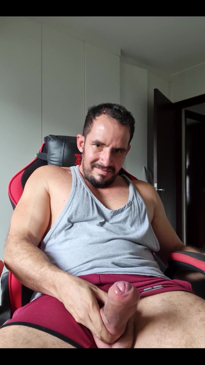 TpowerX: Você pode brincar com as bolas enormes do seu homem...