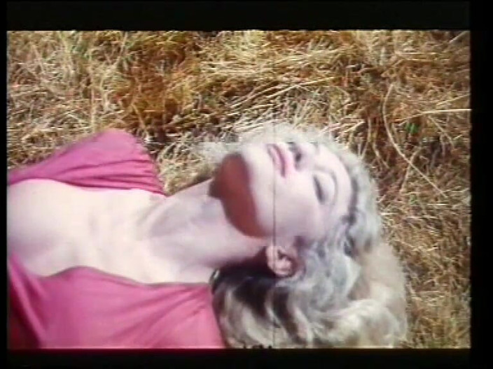 Vintage Movies XXX Best of: Fantastica moana si cewek hot rambut pirang lagi asik nyepong...