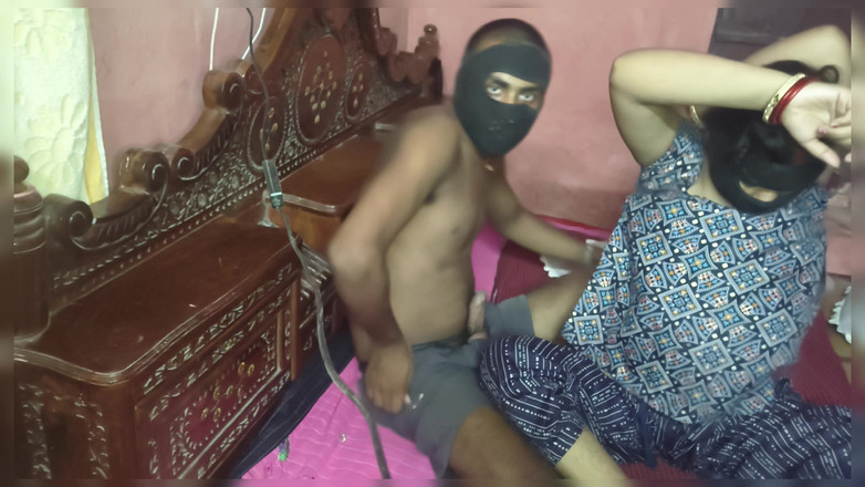 Nehatop123: Indian Bhabhi Ki Salwar Suit Me Hot Chudai Ki Boobs...