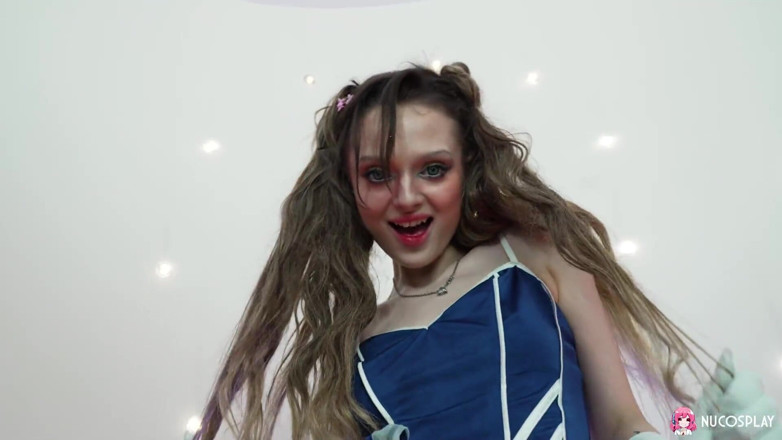 Nu Cosplay: Extra kleines lilithliber in ihrem ersten cosplay-porno-video
