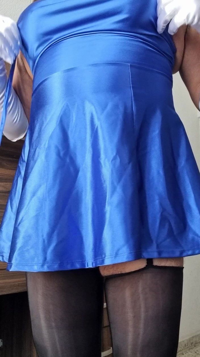 Sexy shinny clothes: Mi Vestido Nuevo Azul Satinado, Ajustado Y Sexy