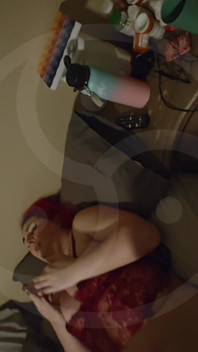 Sissy Tranny Trap người Mỹ vú to châu Á được sử dụng để làm ấm dom của bố cô ấy cho sự kiện chính.