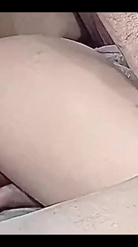 O coração do meio-irmão correu enquanto ele se preparava para o sexo anal duro duro com sua meia-irmã indiana