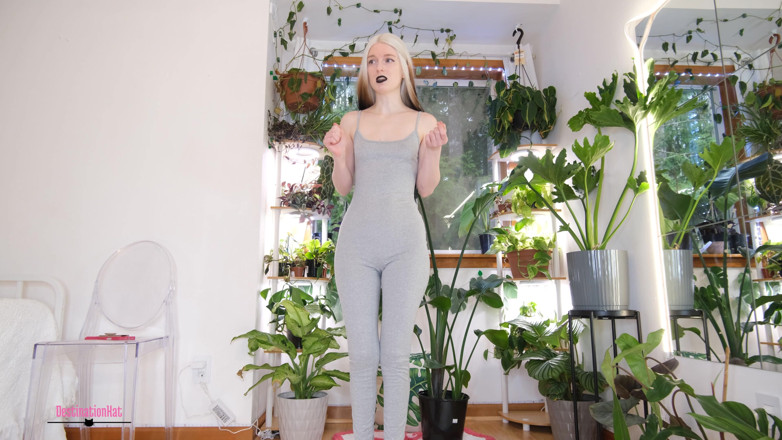 Destination Kat: Jumpsuit bị mắc kẹt