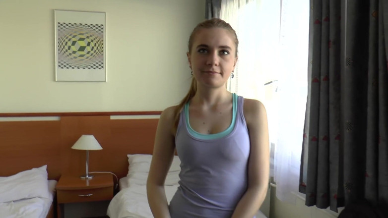 Casting GIRLS AND FIRST PORNO: Blonde Teen Gets Pussy Pounded by Huge Dick