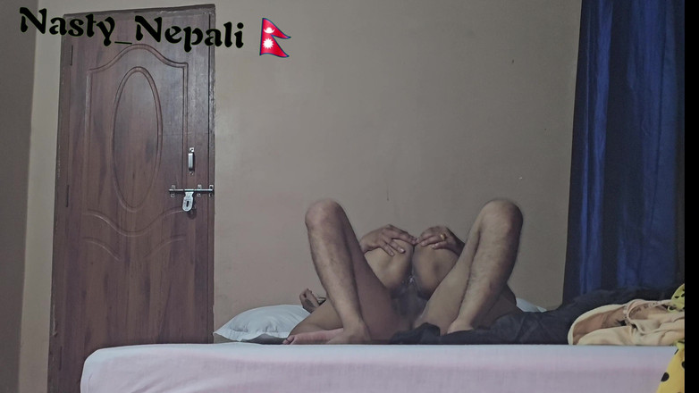 Nasty_Nepali: Sensual meia-irmã cavalga como ninguém - vaqueira e perfeição vaqueira inversa