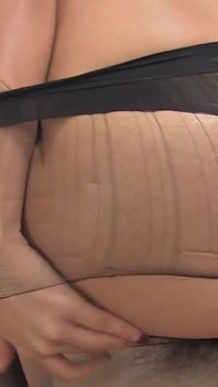 Unanständige asiatische schätzchen szene 2 sexy japaner in nylon-dessous ficken bis zum crempie