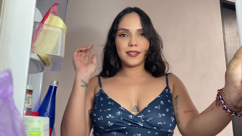 Chia 369: Твоя зведена сестра застрягла в холодильнику, і ти можеш з нею переспати — Порно англійською