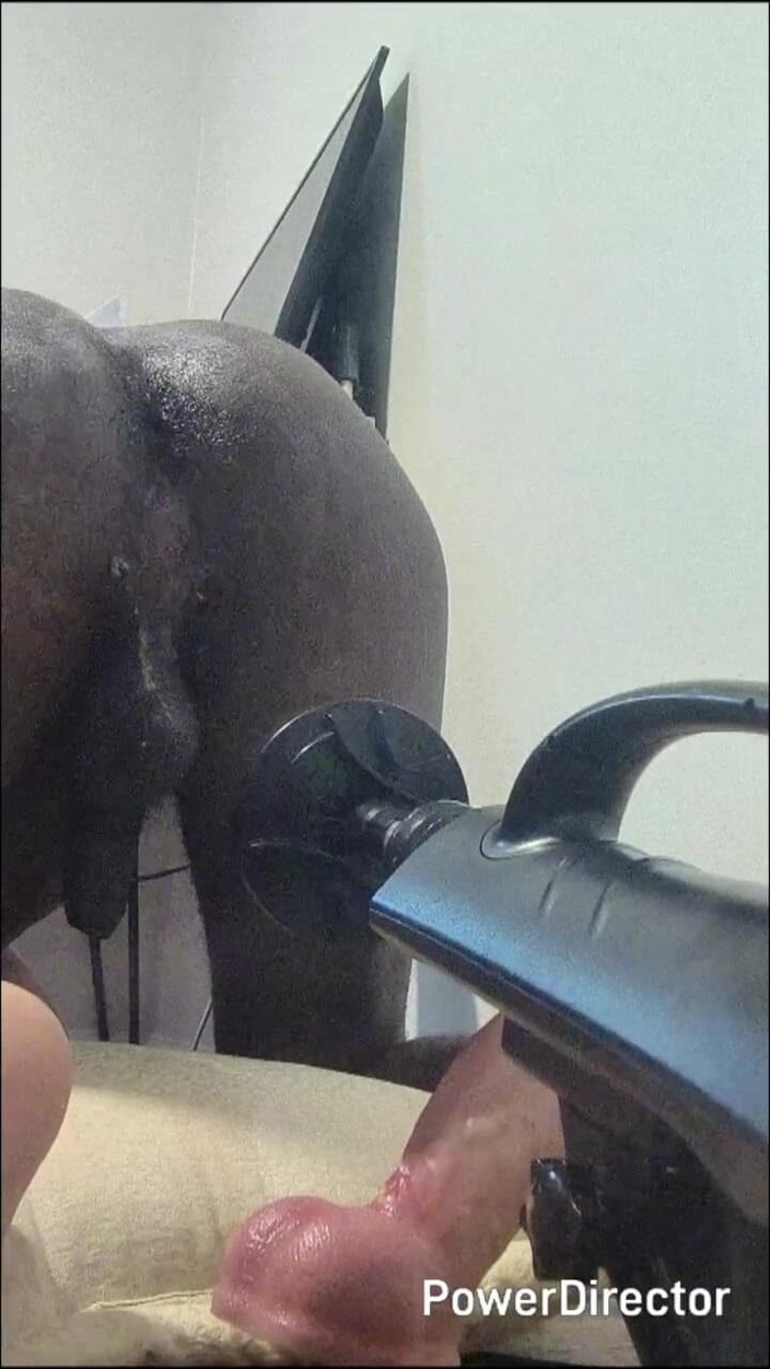 DaBlackFemboy: Femboy süchtig nach dildo händen, sahnige orgasmen auf fickmaschine