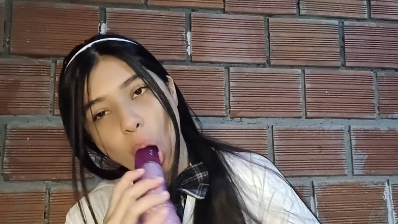 Yuli and tony: Různé pozice pro štíhlou 18letou školačku!