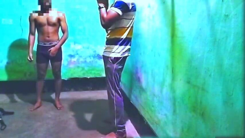 Desi Tits: Gimnasio - chico folla chico gay porno