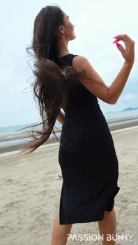 Sexy Tight Black Dress and Beauty Chill
