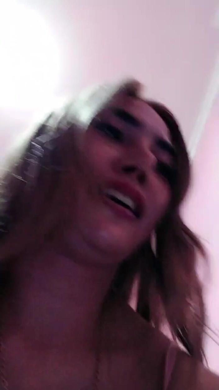 Liatoge: Wanita Toket Besar Masturbasi Dengan Dildo