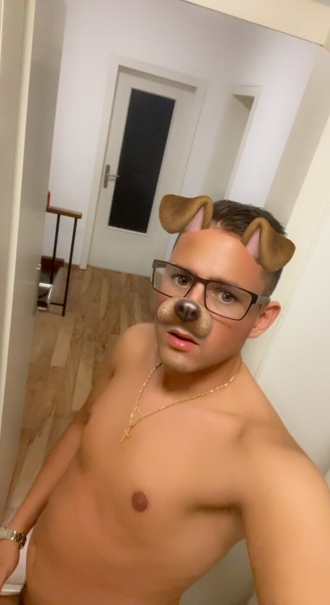 Twinkboy82: Rychlé honění před sprchou