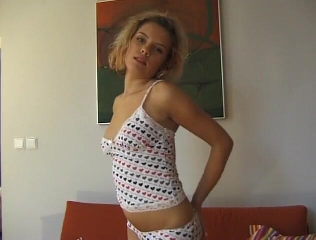 Flash Model Amateurs: BTS sólo akce od sexy blondýnky