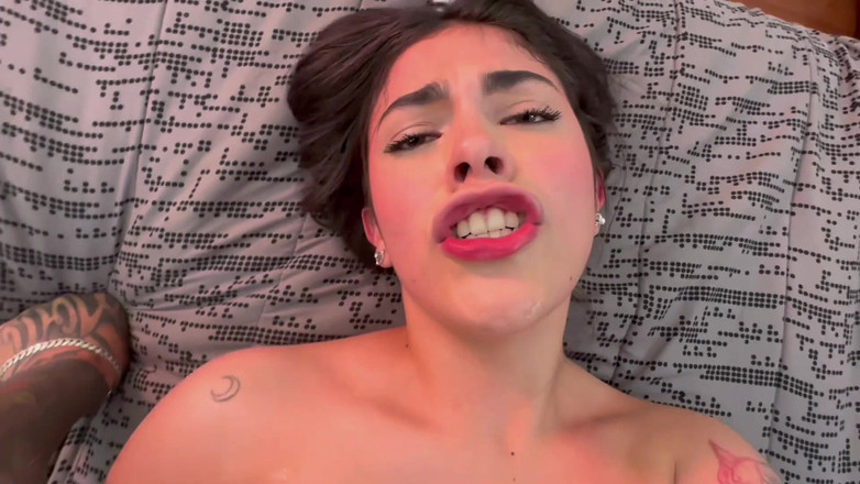 NATISMIAM: Mój pierwszy raz rucha się z przyrodnim bratem mojego najlepszego...