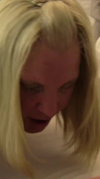 Hot Amateur Sex with Mature German Blondie