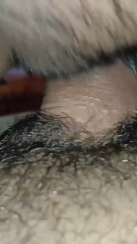 L'arrapata sorellastra ama il cazzo enorme del fratellastro