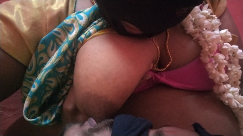 Benita sweety: Bini Memberi Makan Susu Dan Blowjob Panas