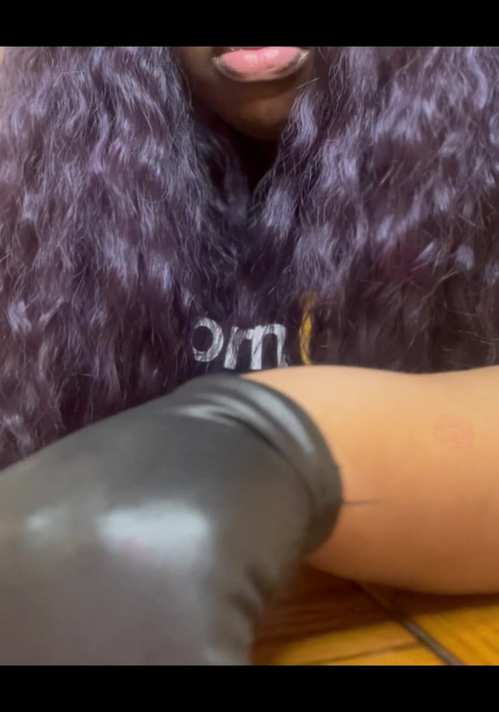 Anye Meshell: Uma freira faz uma asmr joi! Ela pecou?