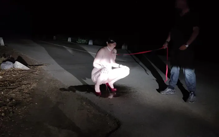 Toilet Mommy: Leashed submissive wife pee on the road