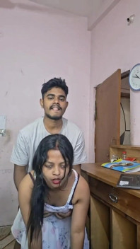 bhaartiy bhaabhi ki devar dvara chupke se chudaee