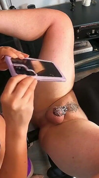 en ruedas femdom anal strapon