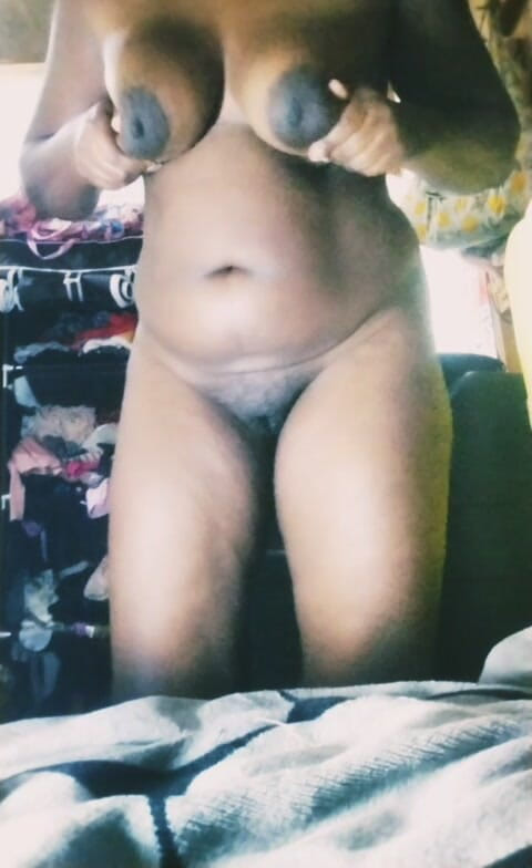 prinjema: Biggest Boobs and Ass, African Girl Twerking in Her Bedroom...