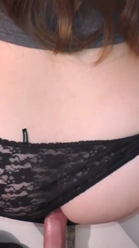 穿着黑色连裤袜操大屁股继妹脚交和恋足癖