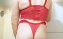 Carol videos shorts: Crossdresser dengan lingerie merah