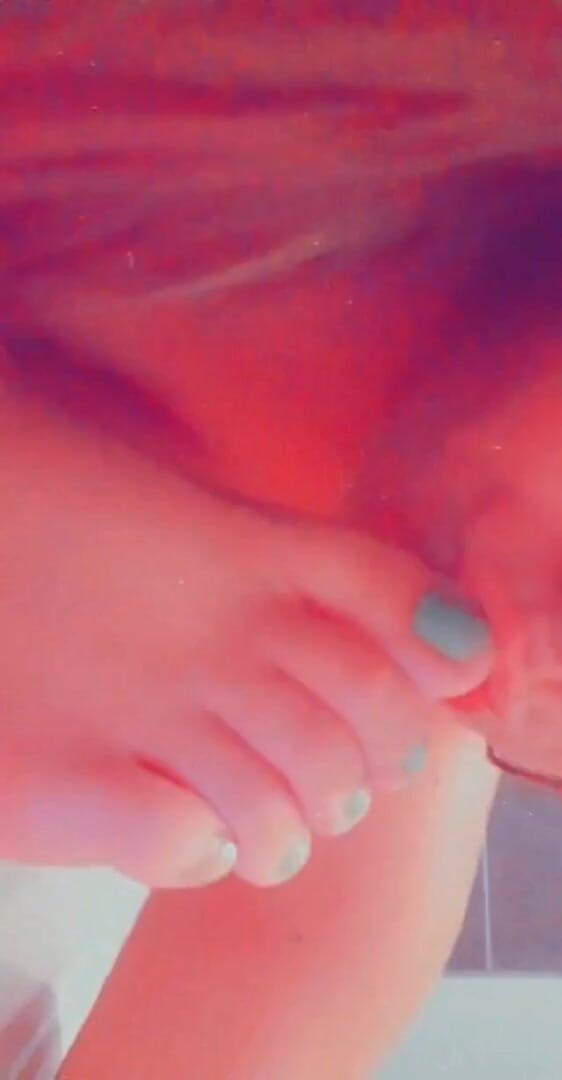 MILF Secrets: Like my toes
