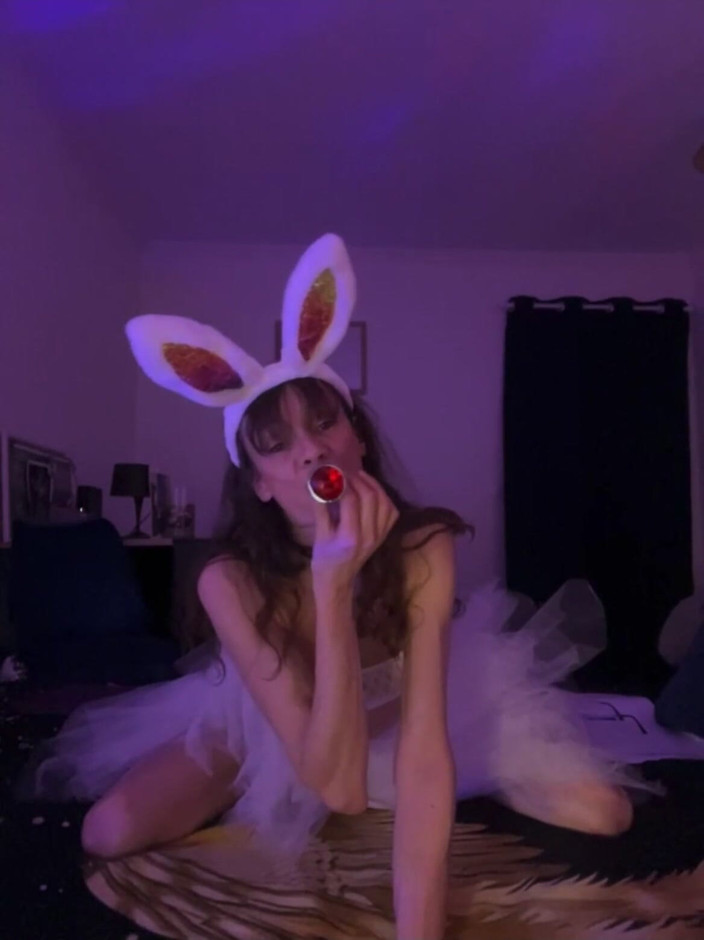 Chris06d72: Naked Dancing Rabbit