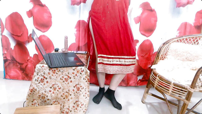 Bolly Karma: Zlobivá manželka exhibicionista