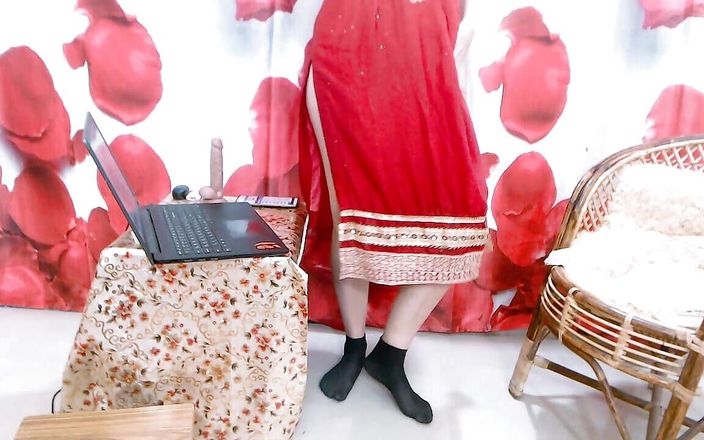 Bolly Karma: Istri nakal eksibistris