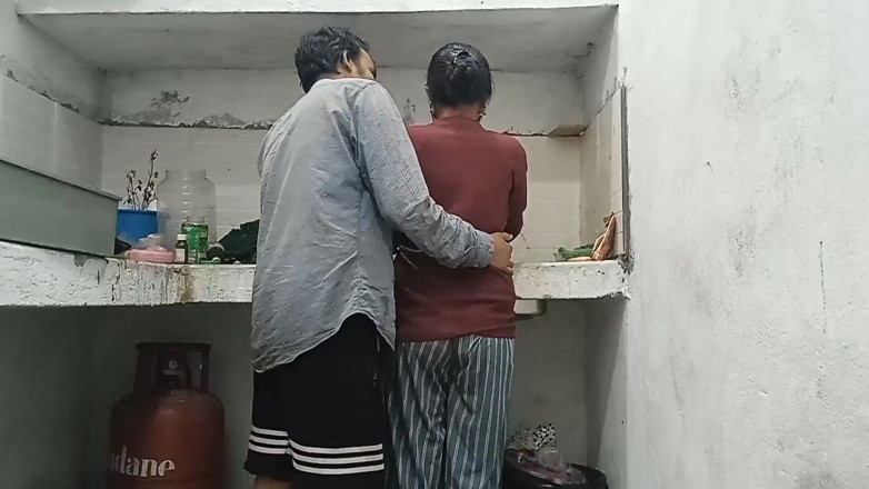 Vija: Video rekaman seks pas lagi asik ngentot sama suami dan...