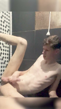 Kedoimath - a Twink Ready to Get Fucked in the Shower