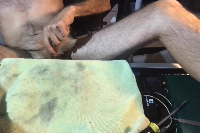 BrooklynsBigDick: 여러 차례 오르가즘을 느끼는 자위