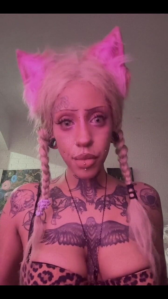 Laikalewduwu: Who Wants More Kitty Girl?