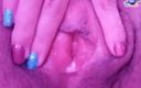 Saturno Squirt: Cyan e pink com masturbação de buceta peluda, com creme...