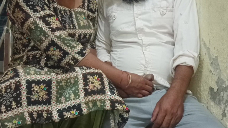 MHM: 德西浪漫约会的秘密地点 - salwar西装女朋友的激情释放