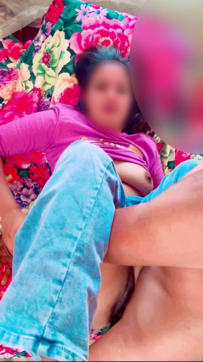 Your_aisha: Desi village girl fucking so hard with her bf first...