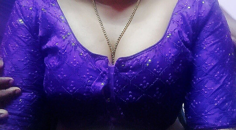 Desi Mohini: Madam chtěla mít sex se služebníkem