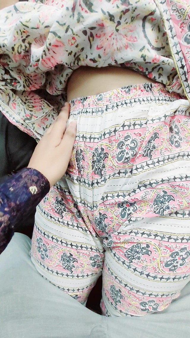 Step-sister Fucked by Her Boyfriend at Her College (Riya Thakur)