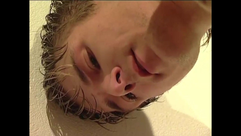 Street Boys Studio: 拉脱维亚女郎twwink自慰