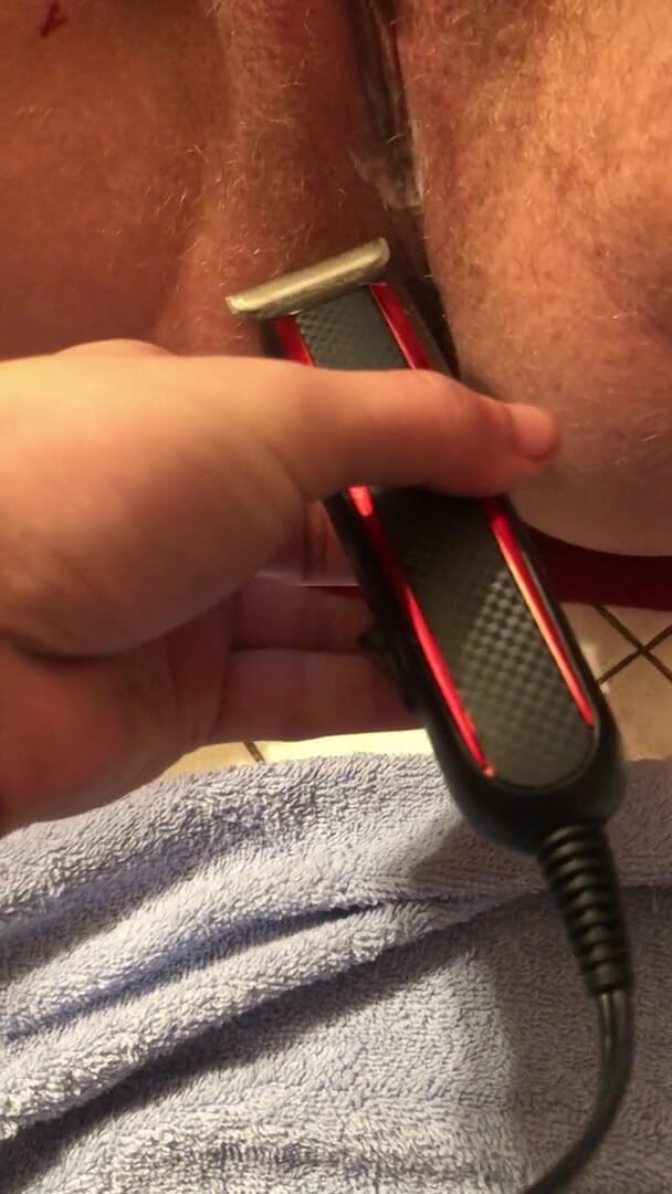 TeacHerYoung: Shaving pregnant discharge pussy and anus