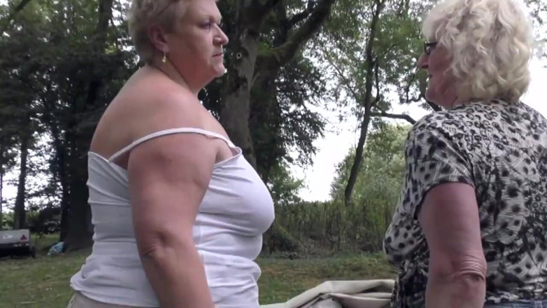 Uk Joolz: Picnic in the Woods Part 1